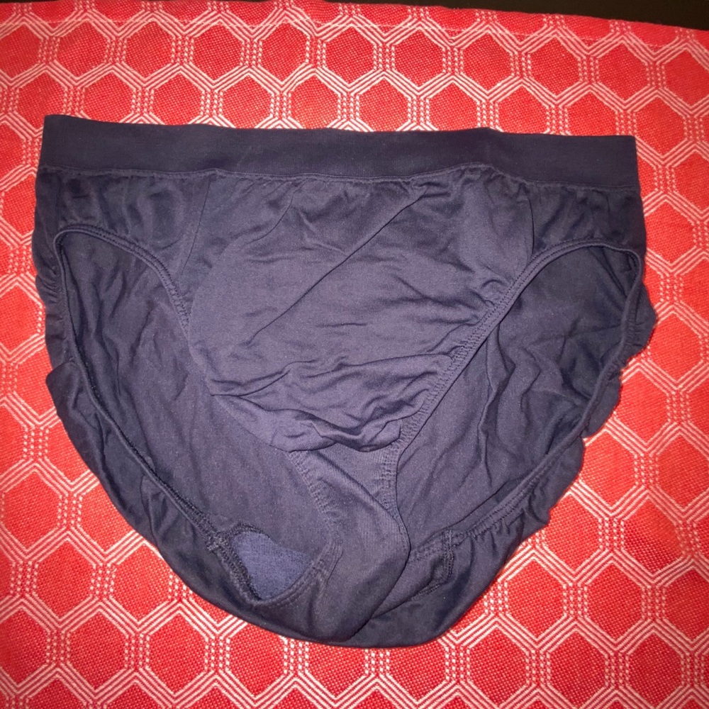 VINTAGE Victoria‘a Secret tactel hi-cut brief M
